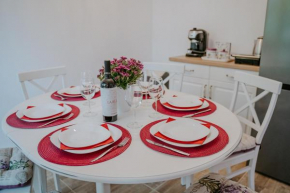 Bella's Sea apartment-Beach, Sea garden ,Old Town, Free Parking, Free EVcharging Station